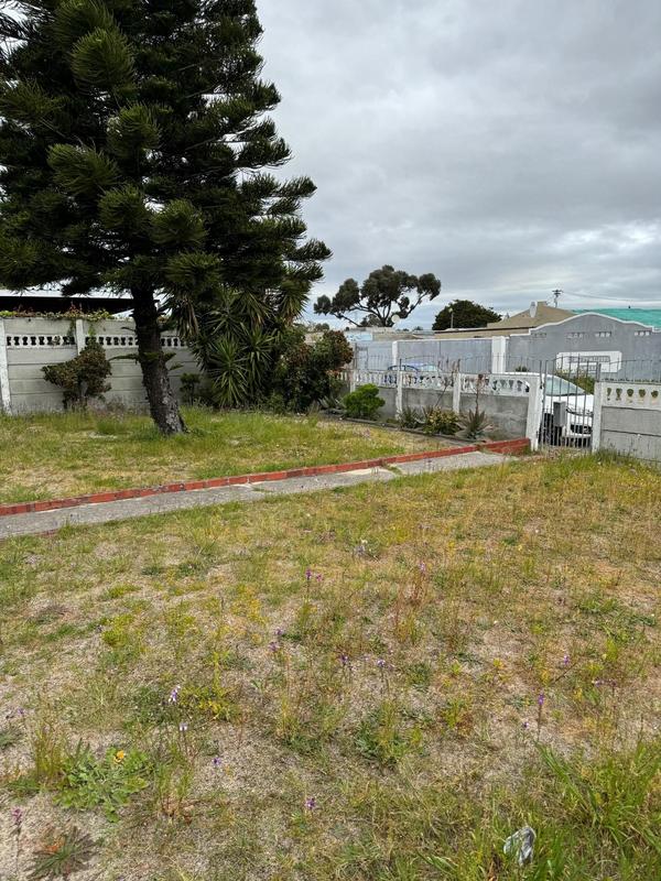 2 Bedroom Property for Sale in Bishop Lavis Western Cape